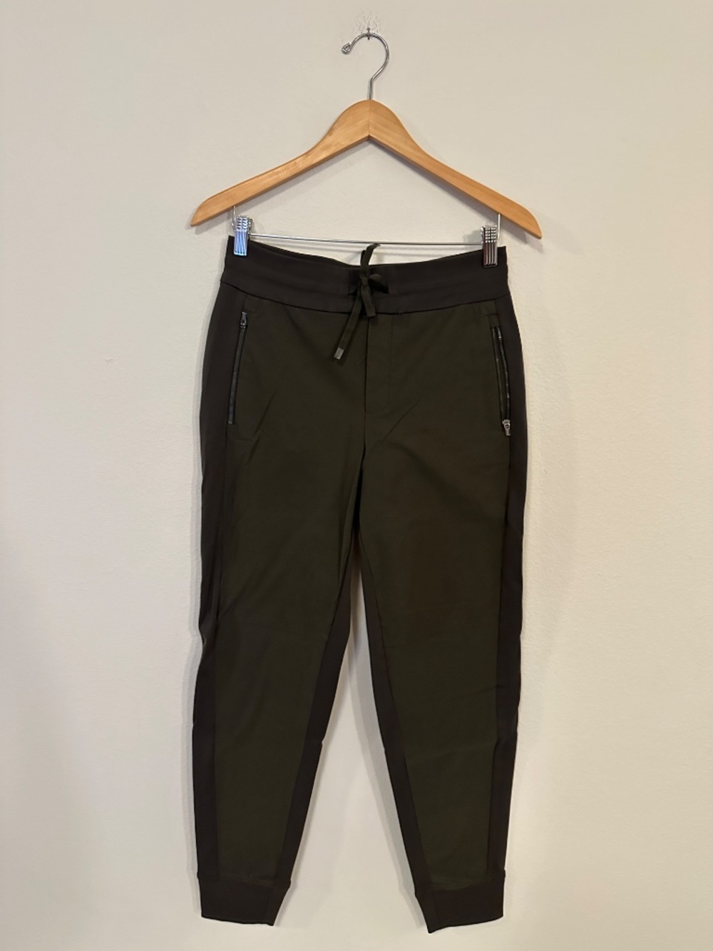 Athleta Headlands Hybrid Trek Jogger Olive Green Hiking Pants Women's 8